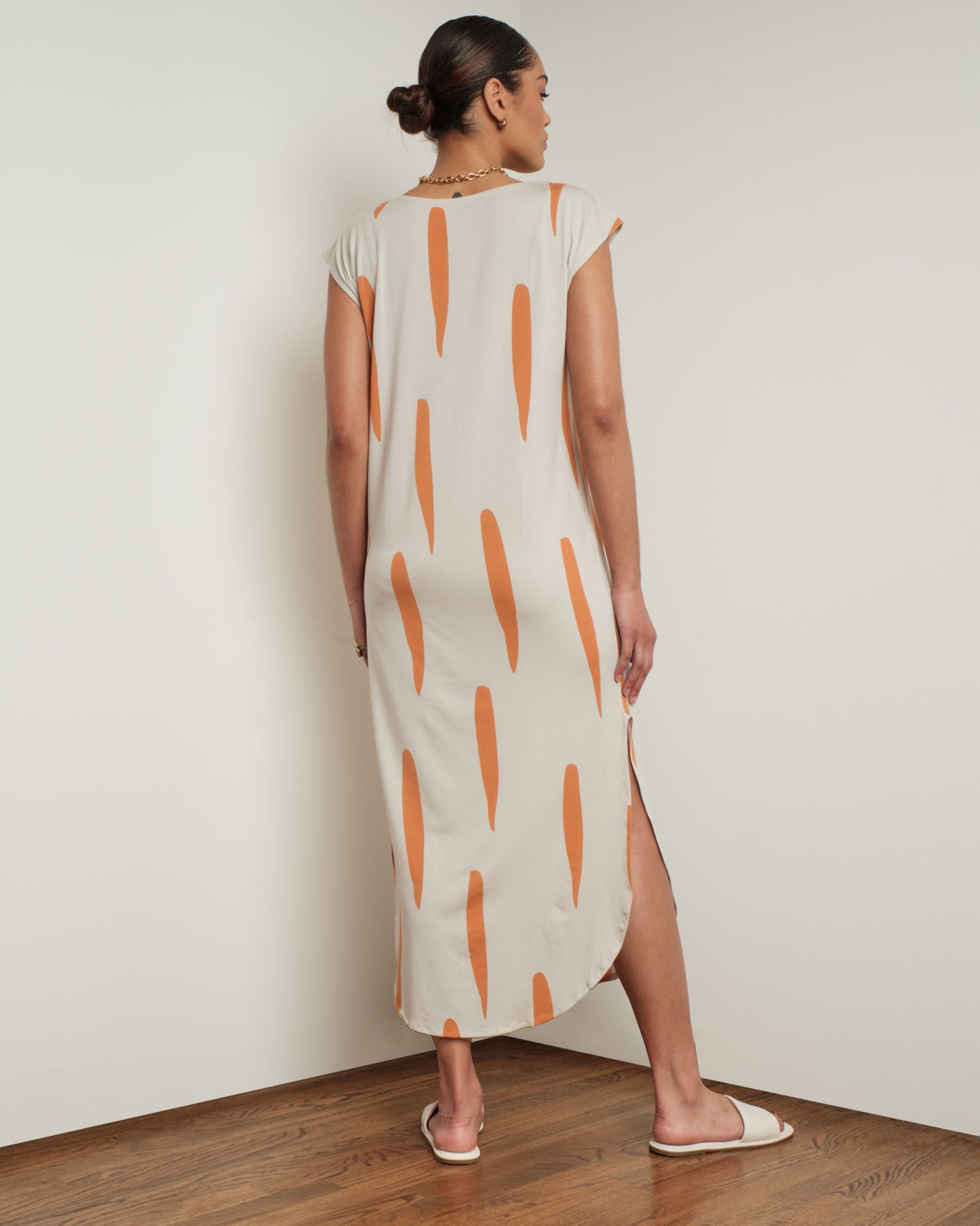 Long Easy Dress in White/Orange Print