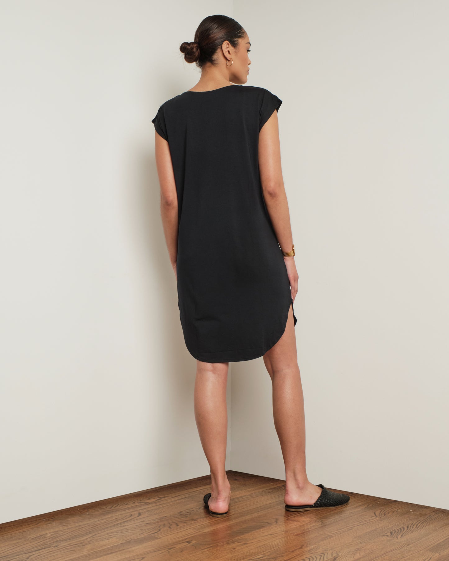 Short Easy Dress in Black