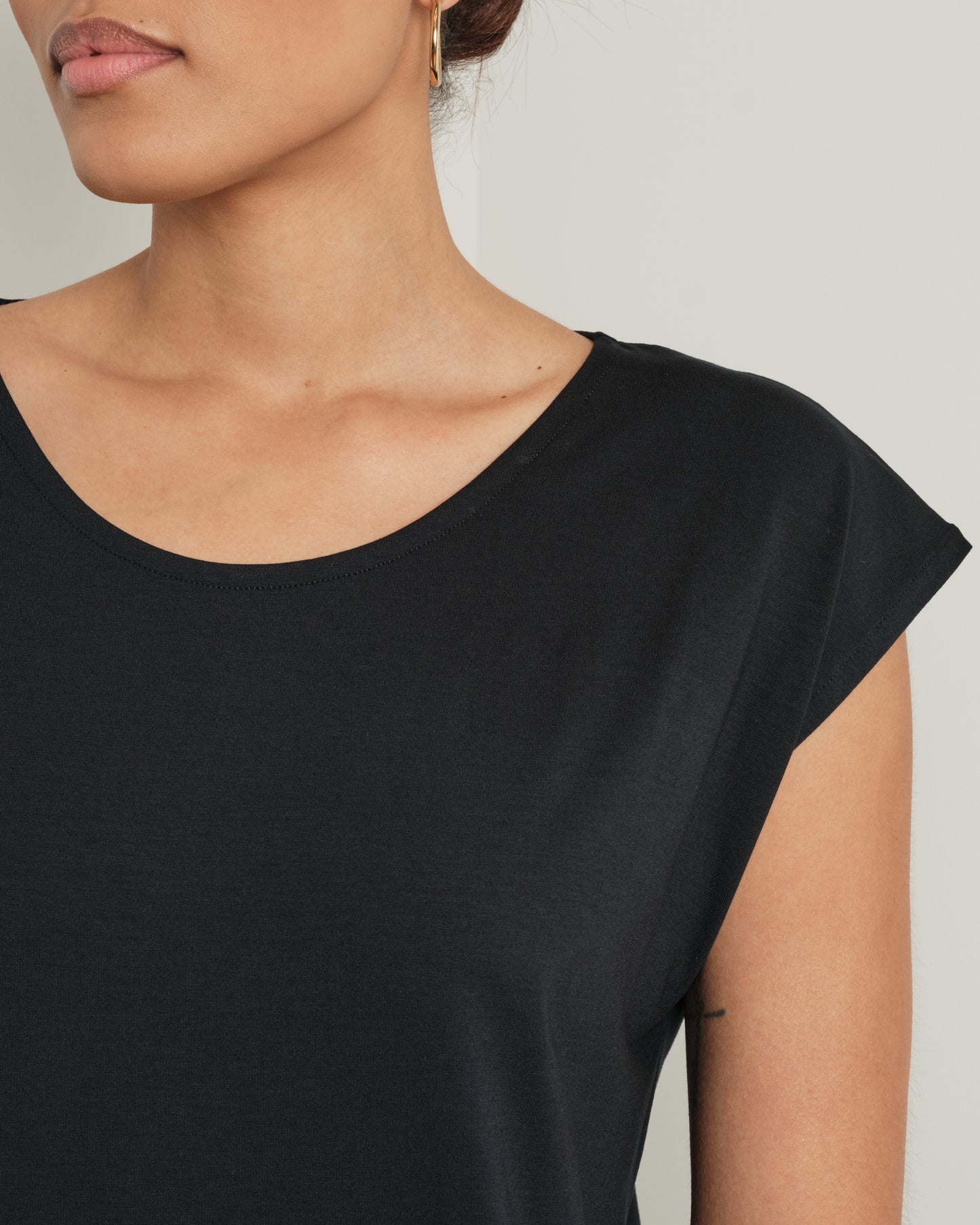 Short Easy Dress in Black